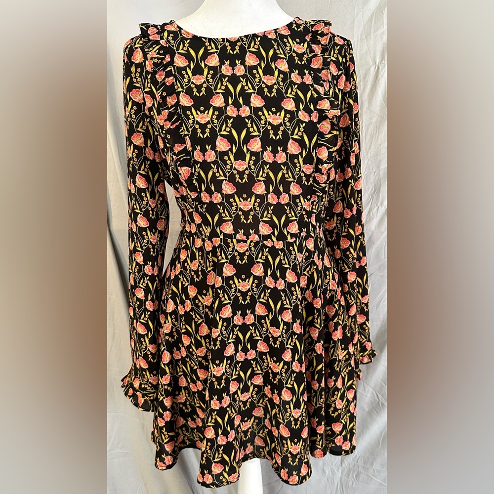 Forever 21 Black Floral Long Sleeve Dress